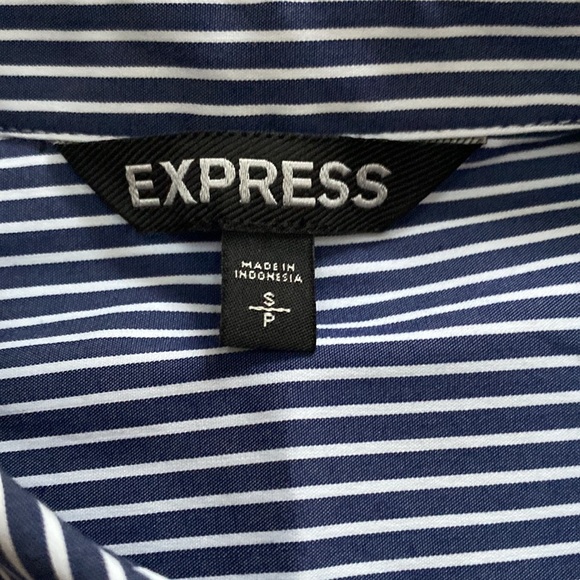 Express Button Front Top with Puff Sleeves - Picture 2 of 5